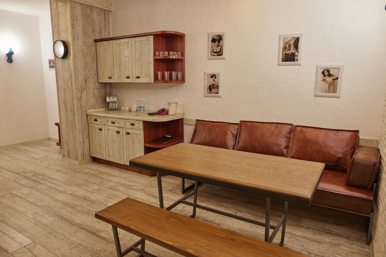 Zdybanka Hotel Szumi Kültér fotó