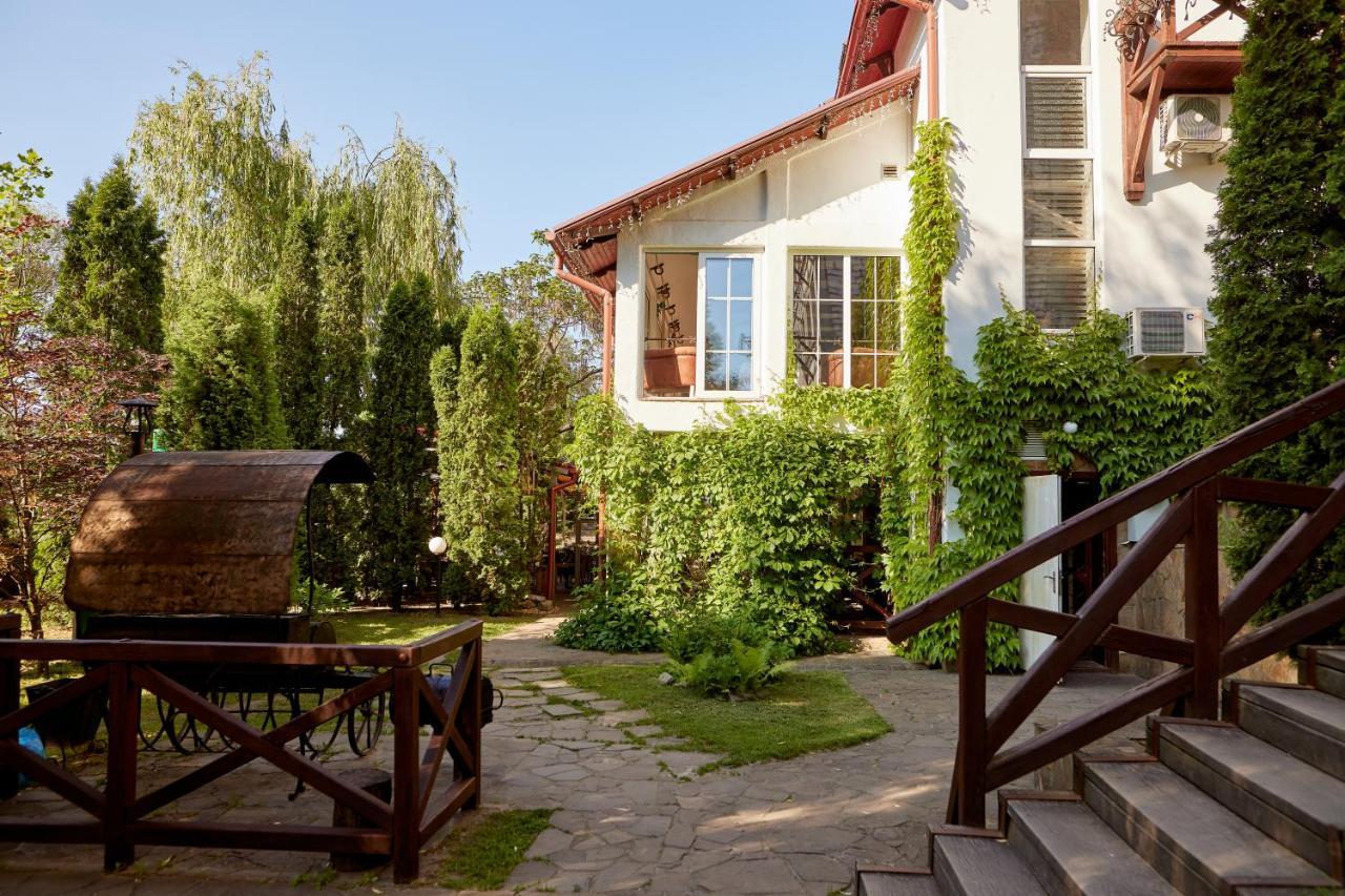Zdybanka Hotel Szumi Kültér fotó