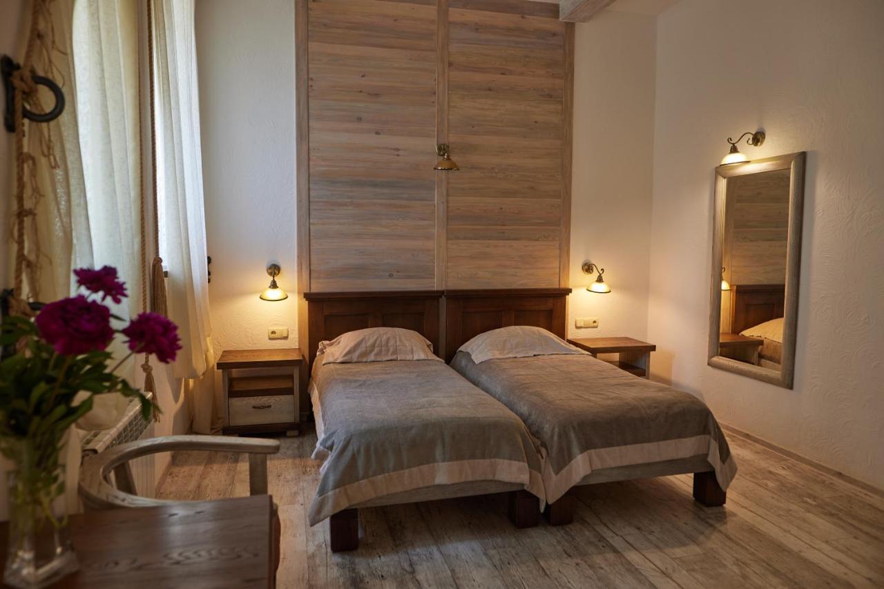 Zdybanka Hotel Szumi Kültér fotó