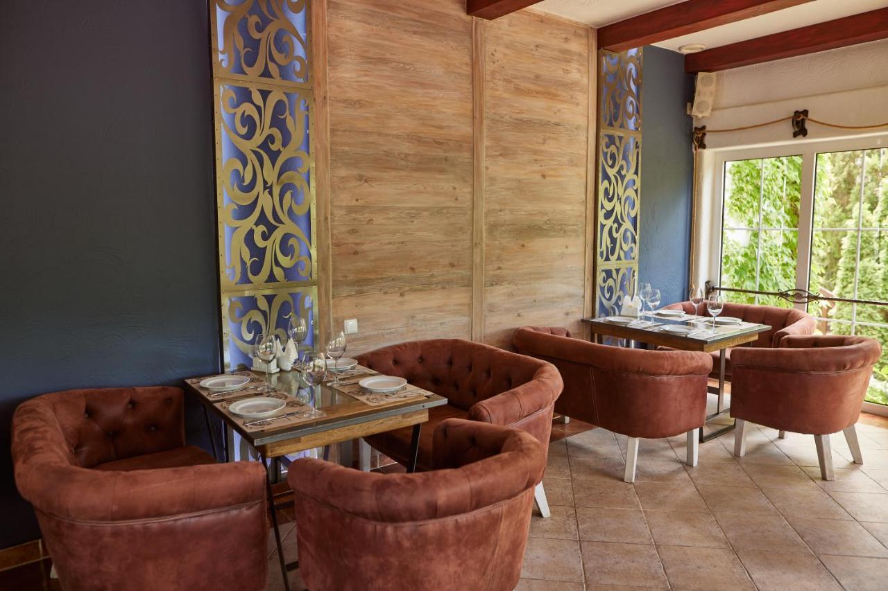 Zdybanka Hotel Szumi Kültér fotó