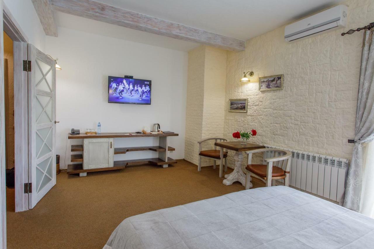 Zdybanka Hotel Szumi Kültér fotó