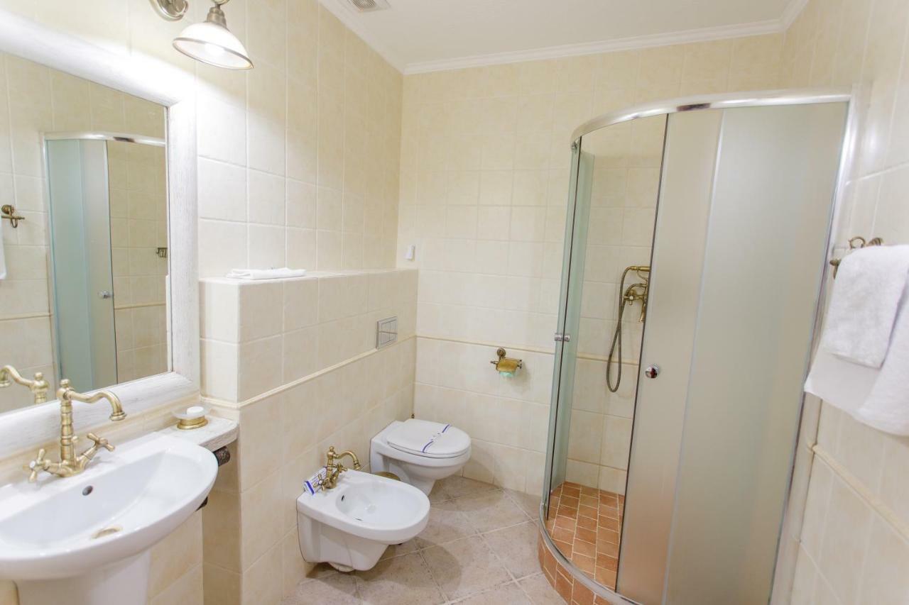 Zdybanka Hotel Szumi Kültér fotó