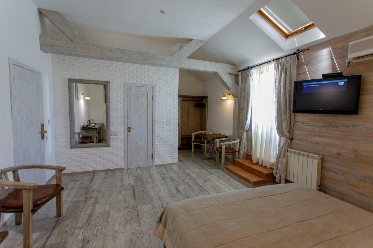 Zdybanka Hotel Szumi Kültér fotó